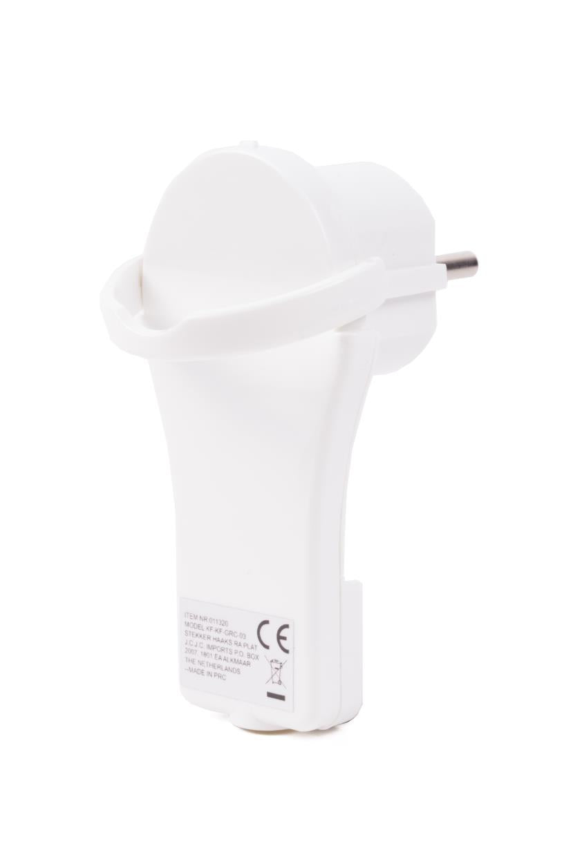 Plug angled +earth flat