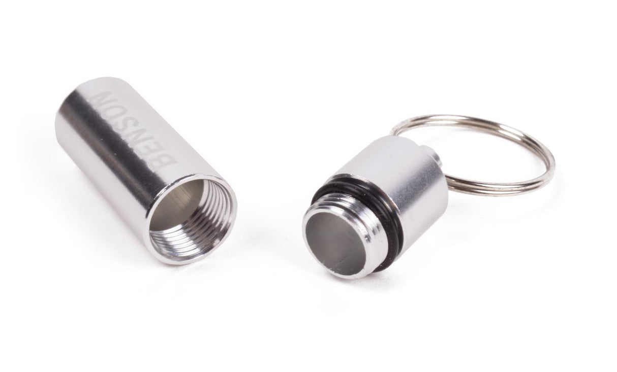 Boîte à pilules avec porte-clés 52 x ø 14 mm
