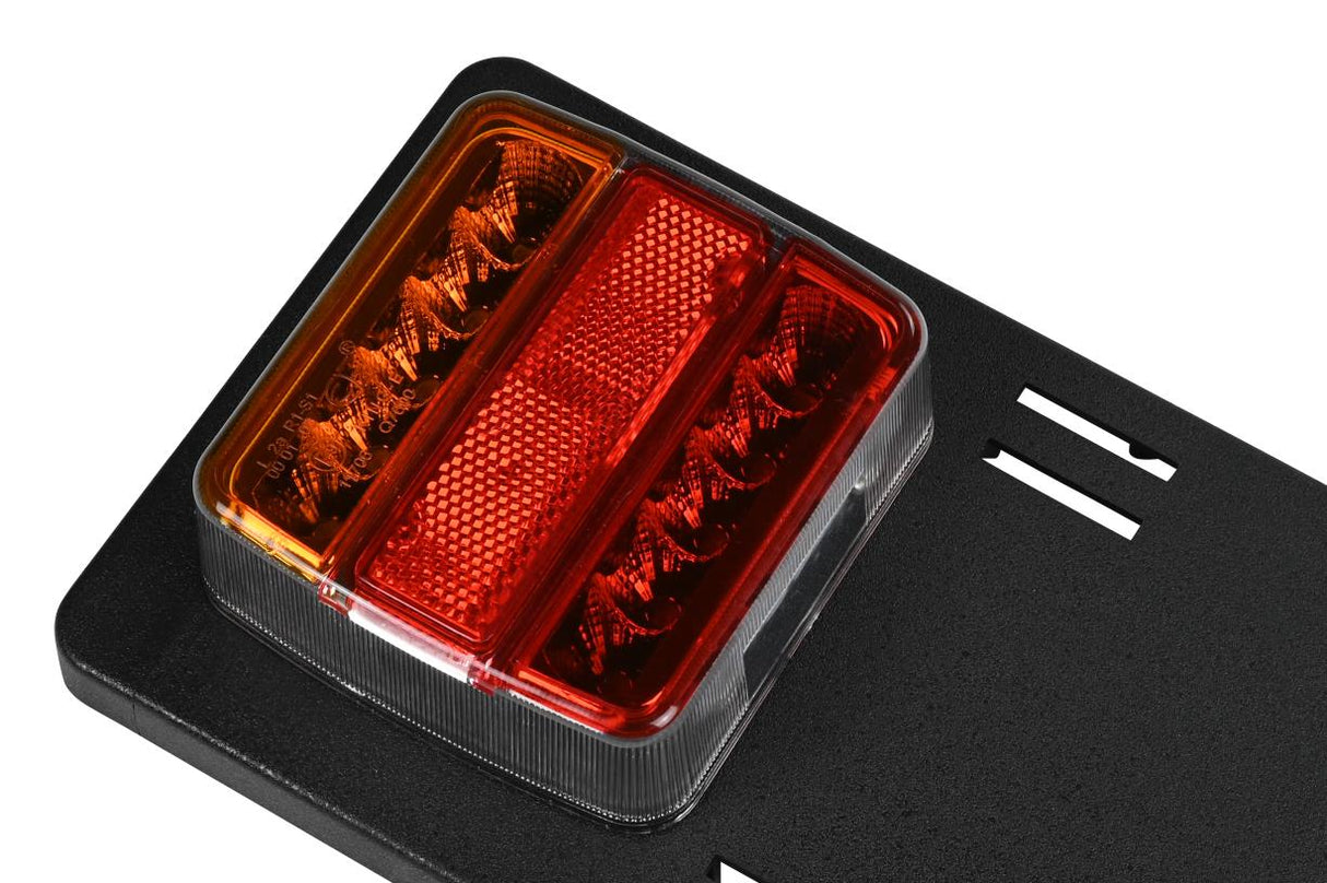 Rampe de signalisation LED 0.75 m / 1,5 m cable / 7-pin E9