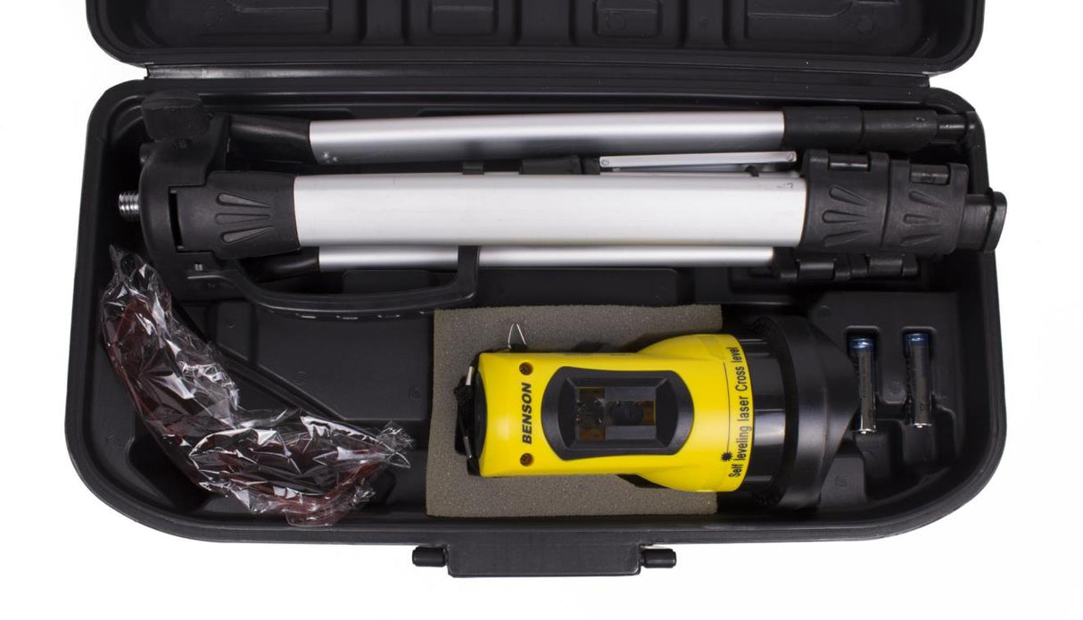 Cross line laser self-leveling with tripod