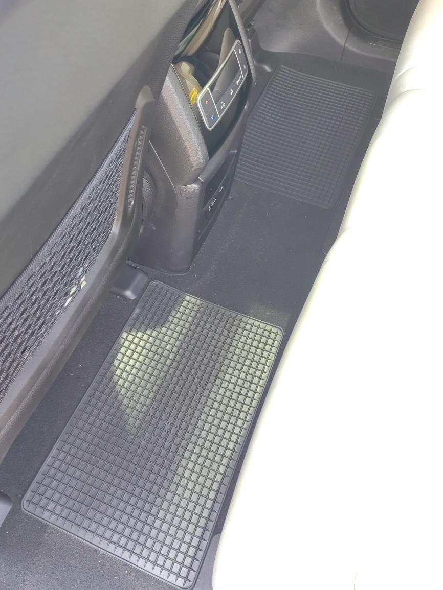 Tapis de voiture 2 pcs 43 x 29 cm pvc arriere