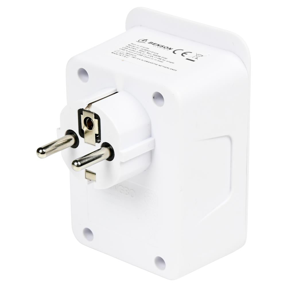 Prise avec 2 USB-A et 2 USB-C 